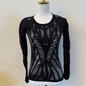 ALO Yoga Black Cut-Out Long Sleeve Tee